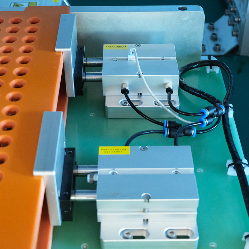 XY軸單面點(diǎn)焊機(jī)